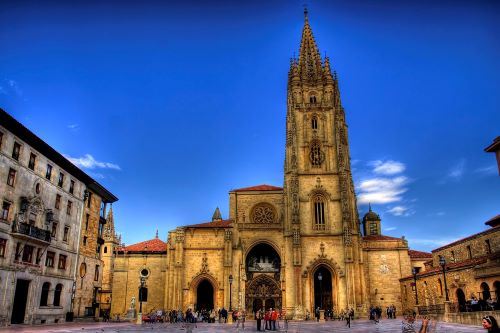 Fachada - Oviedo Cathedral