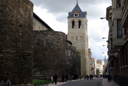 Murallas de León