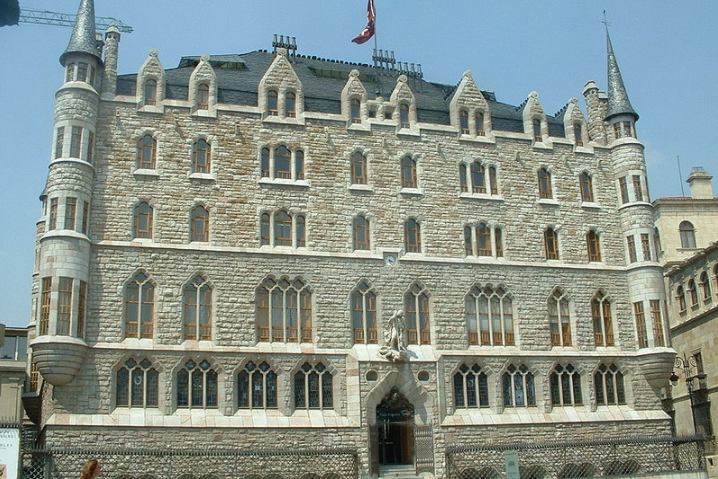 Museo Casa Botines Gaudí