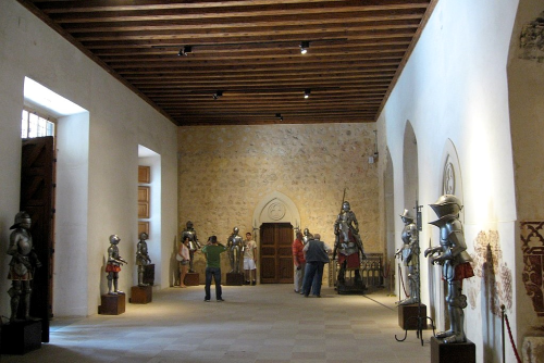 Ajimeces Room