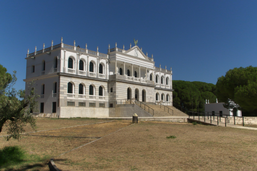 Palacio del Acebrón