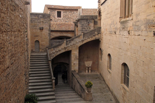 Palacio del rey Martín el Humano